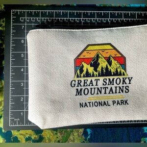 Great Smokey Mountains National Park Padded Bag Makeup Zip Pouch Travel Souvenir